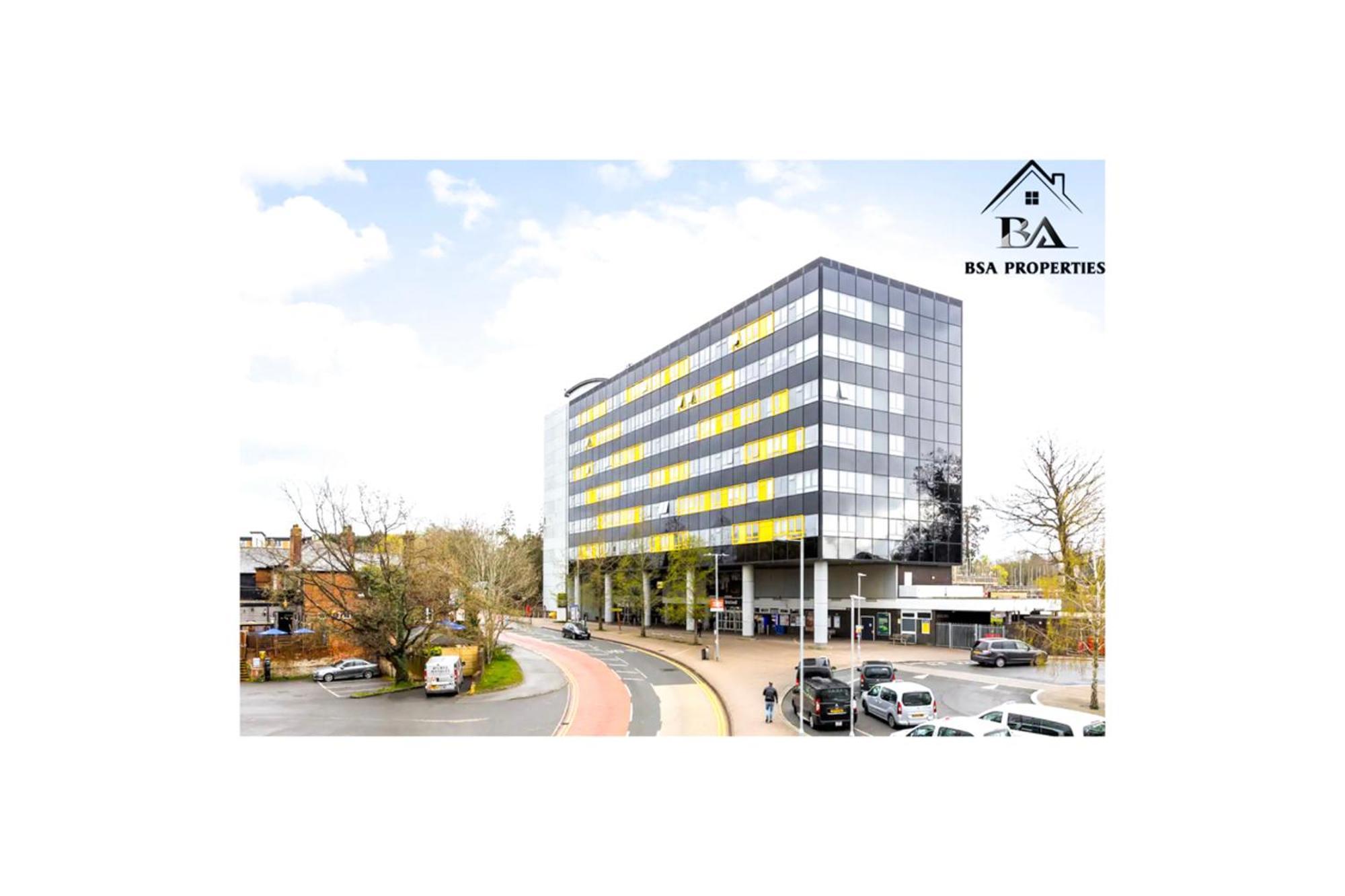 City Centre Apartment Close To Ascot & Legoland Sleep Upto 4 Guests - Parking On Request! Bracknell Zewnętrze zdjęcie