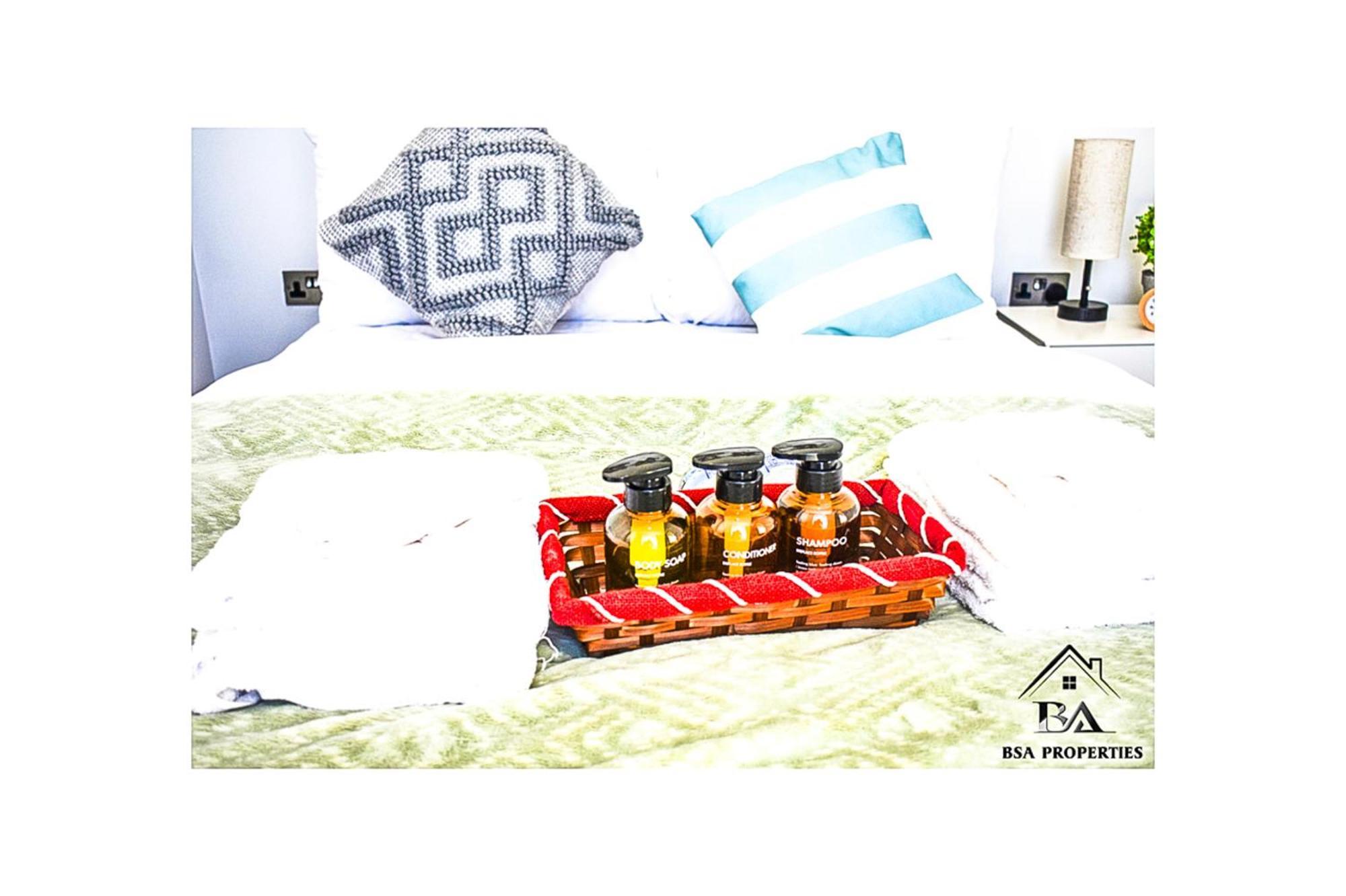 City Centre Apartment Close To Ascot & Legoland Sleep Upto 4 Guests - Parking On Request! Bracknell Zewnętrze zdjęcie