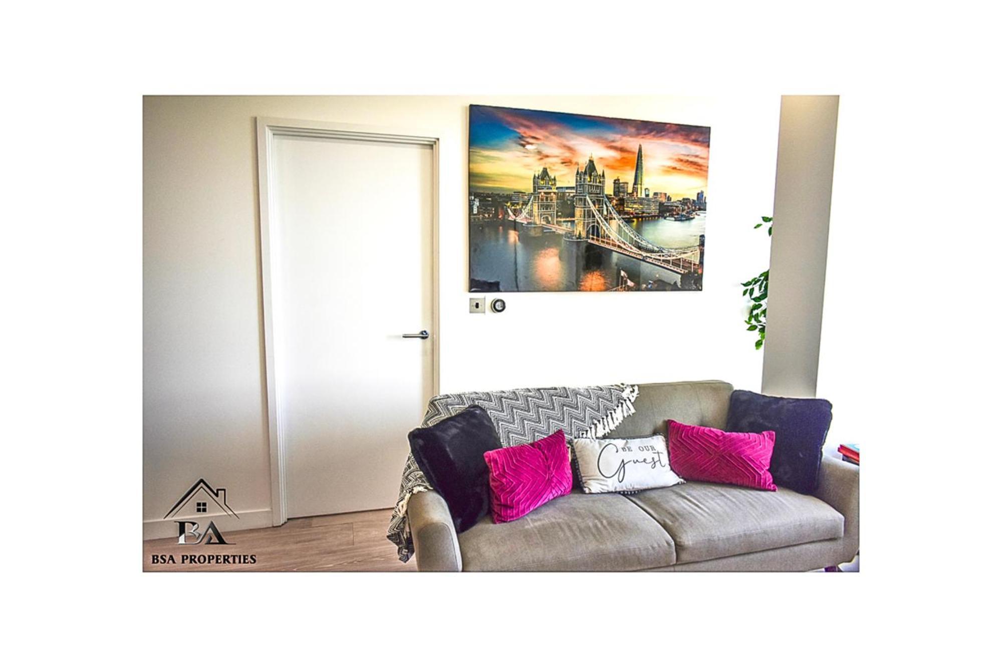 City Centre Apartment Close To Ascot & Legoland Sleep Upto 4 Guests - Parking On Request! Bracknell Zewnętrze zdjęcie
