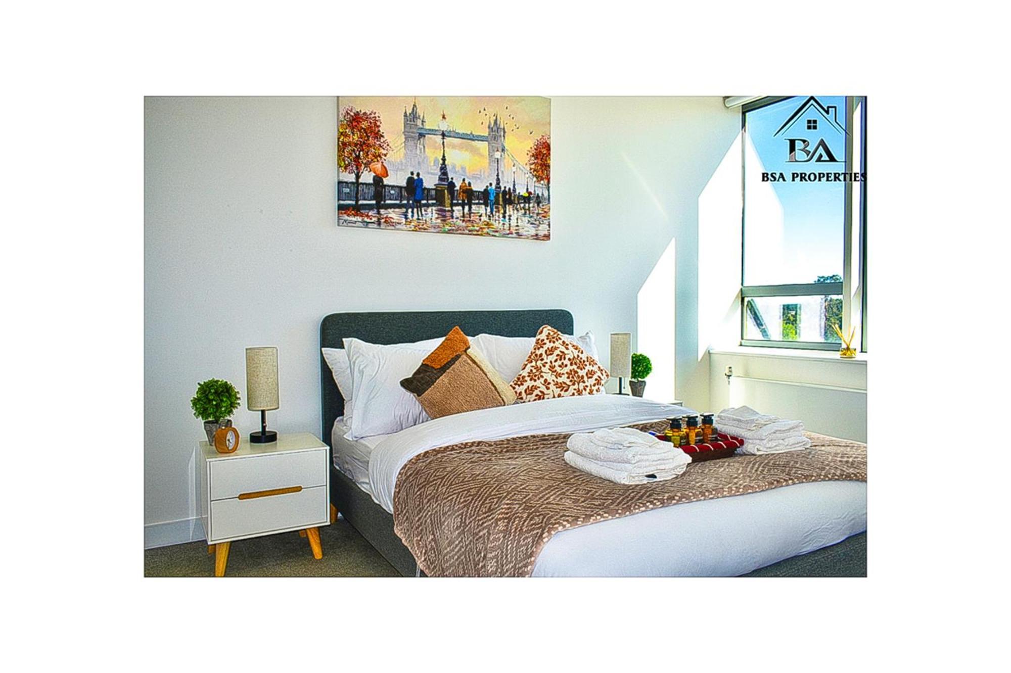 City Centre Apartment Close To Ascot & Legoland Sleep Upto 4 Guests - Parking On Request! Bracknell Zewnętrze zdjęcie