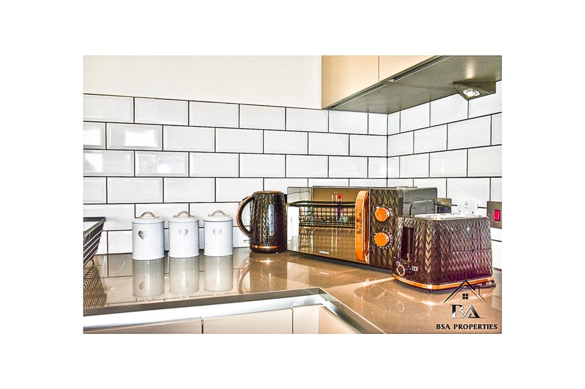 City Centre Apartment Close To Ascot & Legoland Sleep Upto 4 Guests - Parking On Request! Bracknell Zewnętrze zdjęcie